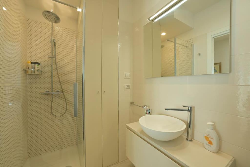 Luxury Apartament Con Garage Vista Mare Alassio Per 6 Persone المظهر الخارجي الصورة