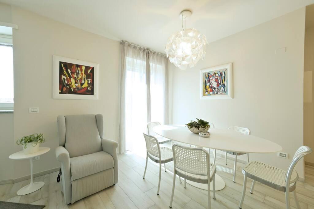 Luxury Apartament Con Garage Vista Mare Alassio Per 6 Persone المظهر الخارجي الصورة