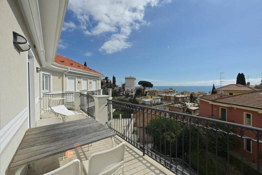 Luxury Apartament Con Garage Vista Mare Alassio Per 6 Persone المظهر الخارجي الصورة