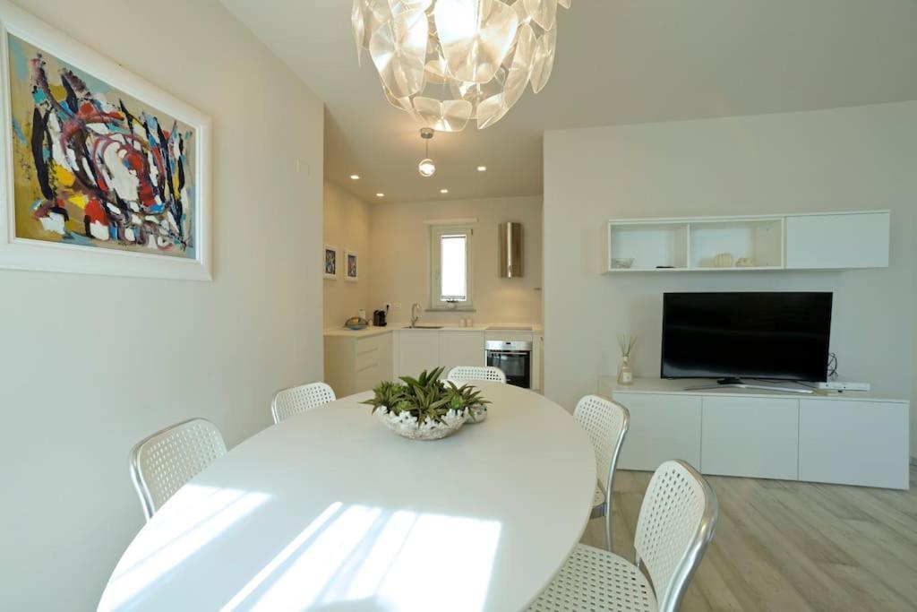 Luxury Apartament Con Garage Vista Mare Alassio Per 6 Persone المظهر الخارجي الصورة
