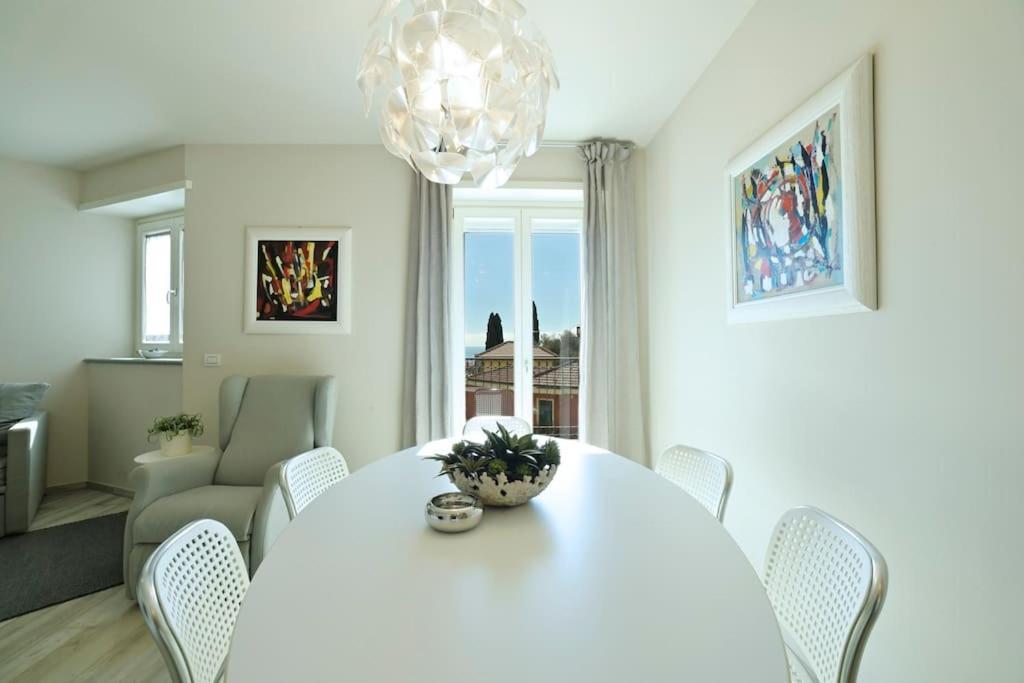 Luxury Apartament Con Garage Vista Mare Alassio Per 6 Persone المظهر الخارجي الصورة